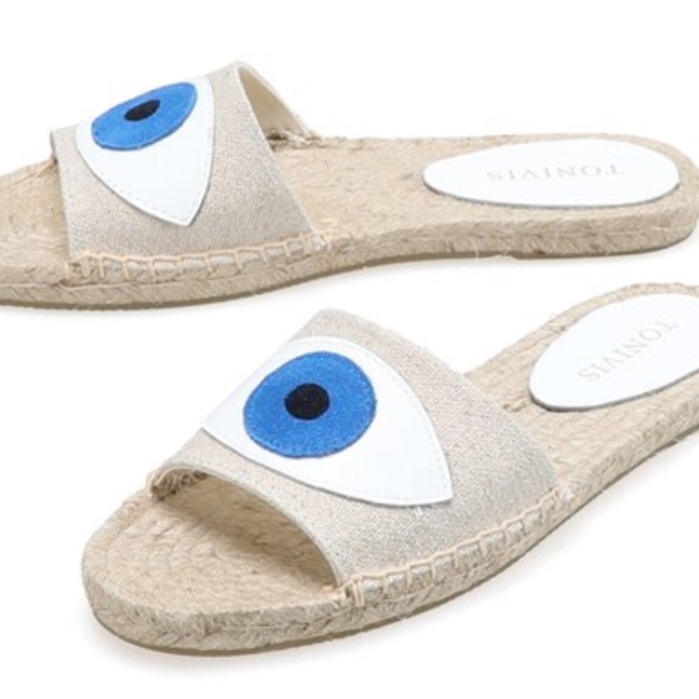 Sandals (blue eye)